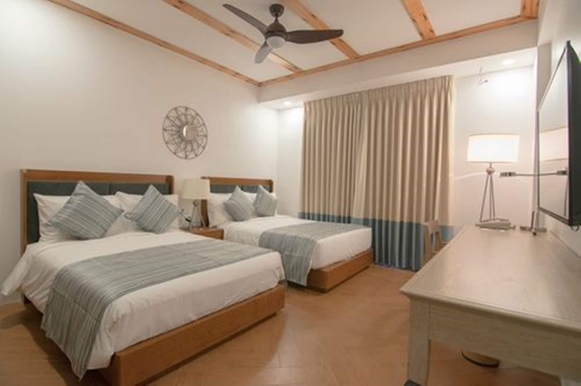 Thunderbird Resorts - Rizal Binangonan Exterior photo