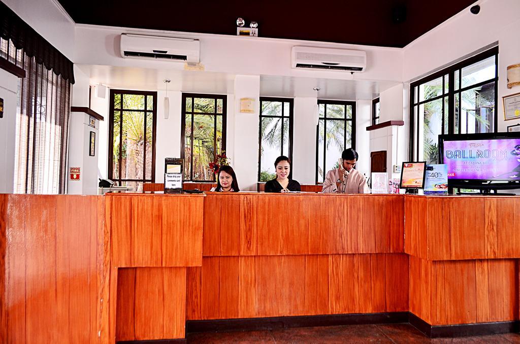 Thunderbird Resorts - Rizal Binangonan Exterior photo