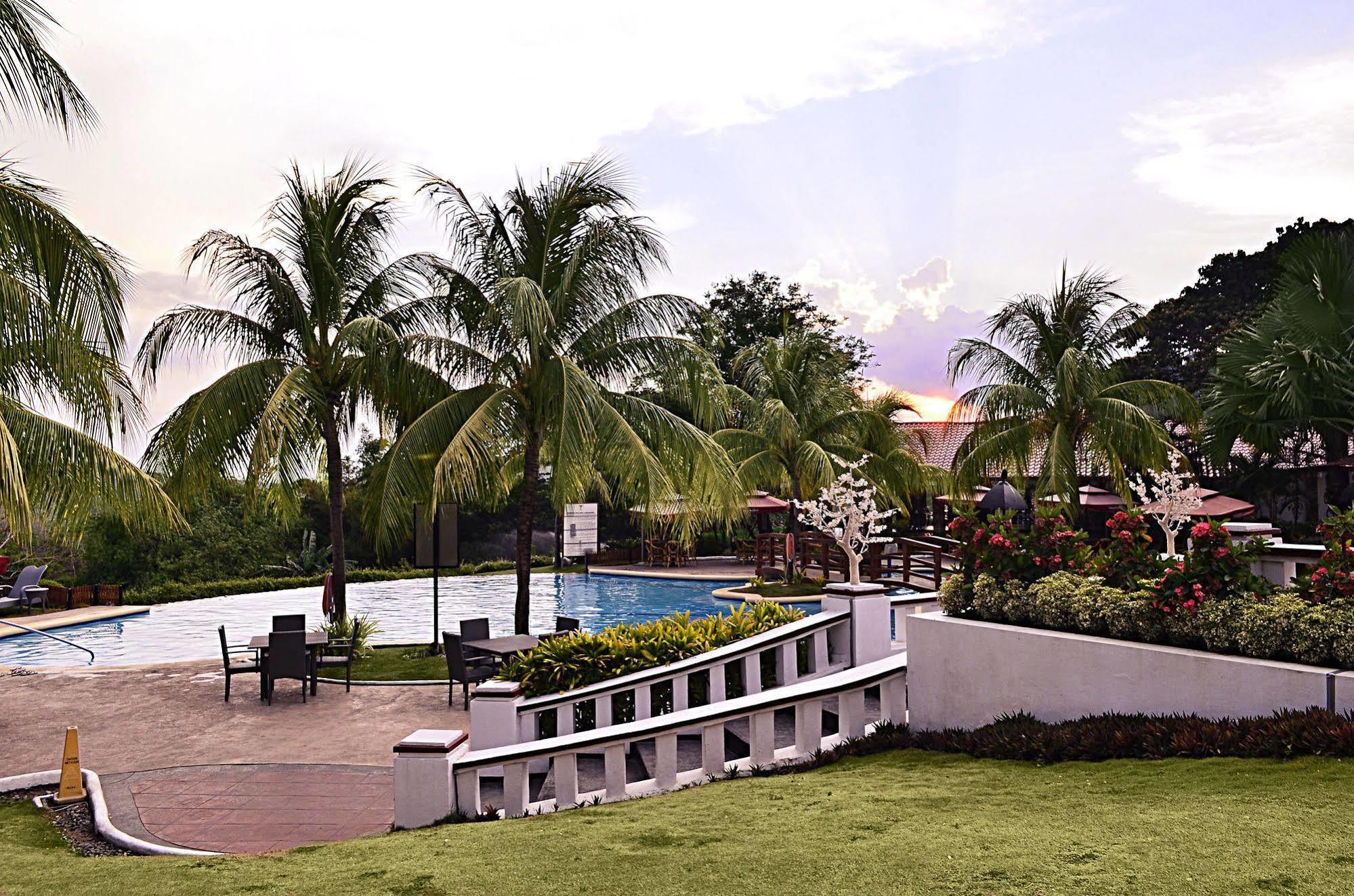 Thunderbird Resorts - Rizal Binangonan Exterior photo