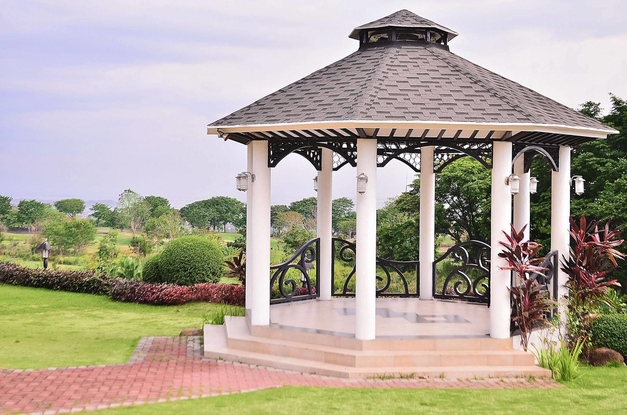 Thunderbird Resorts - Rizal Binangonan Exterior photo