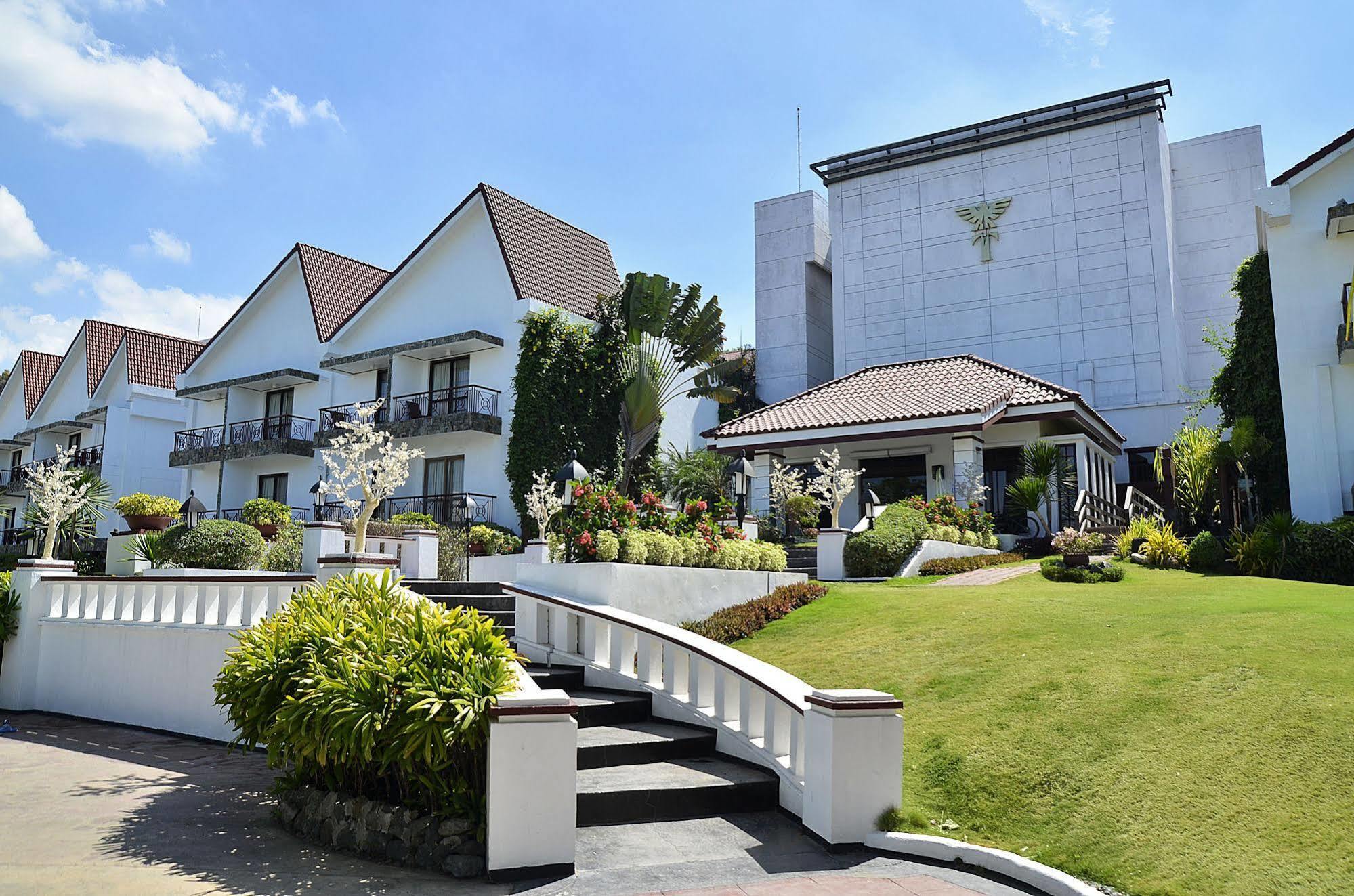 Thunderbird Resorts - Rizal Binangonan Exterior photo