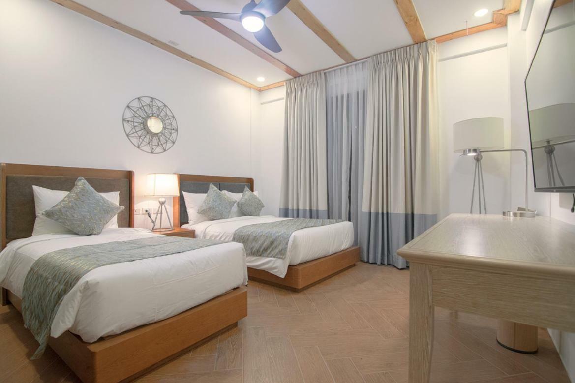 Thunderbird Resorts - Rizal Binangonan Exterior photo